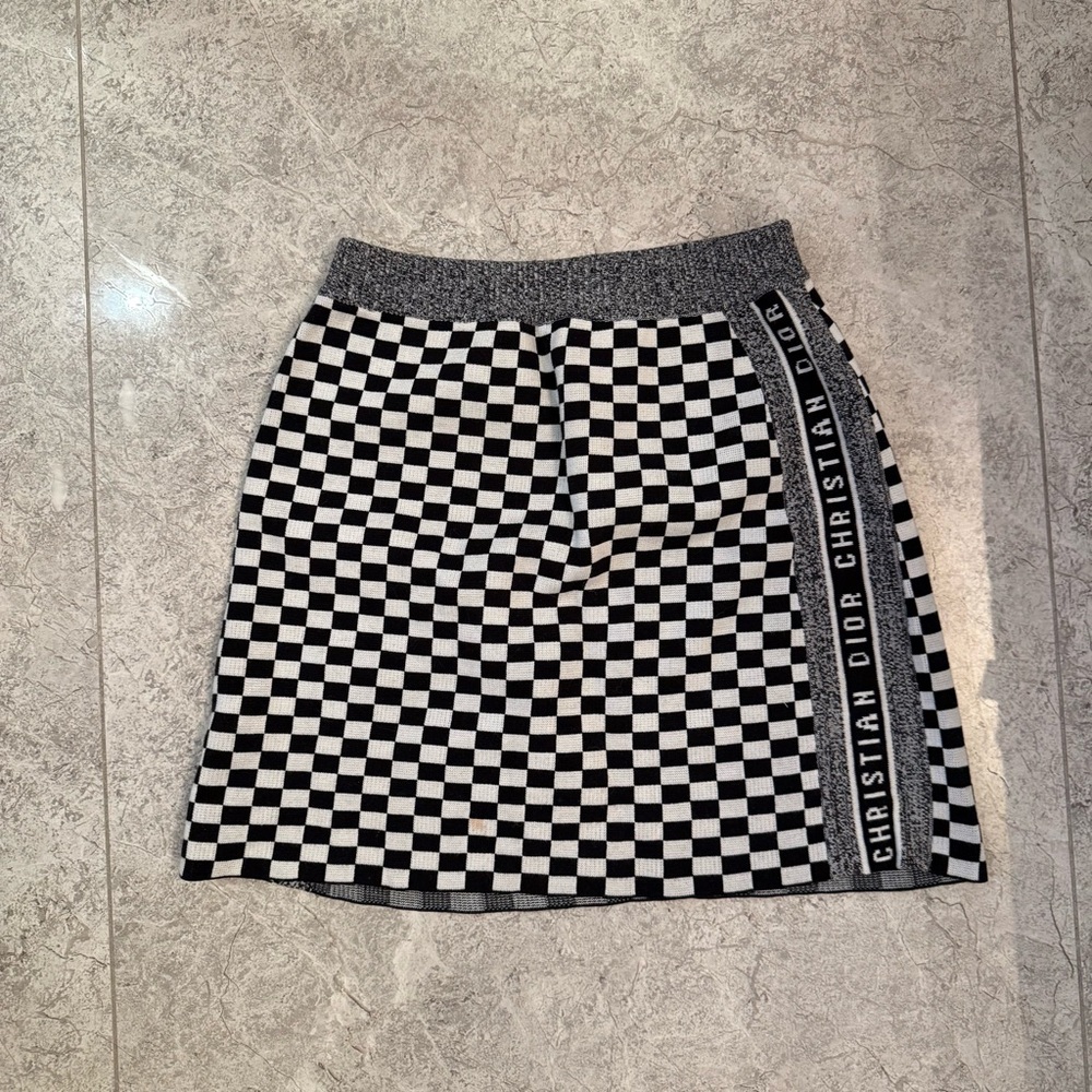 Stylish Monochrome Checkered Mini Skirt